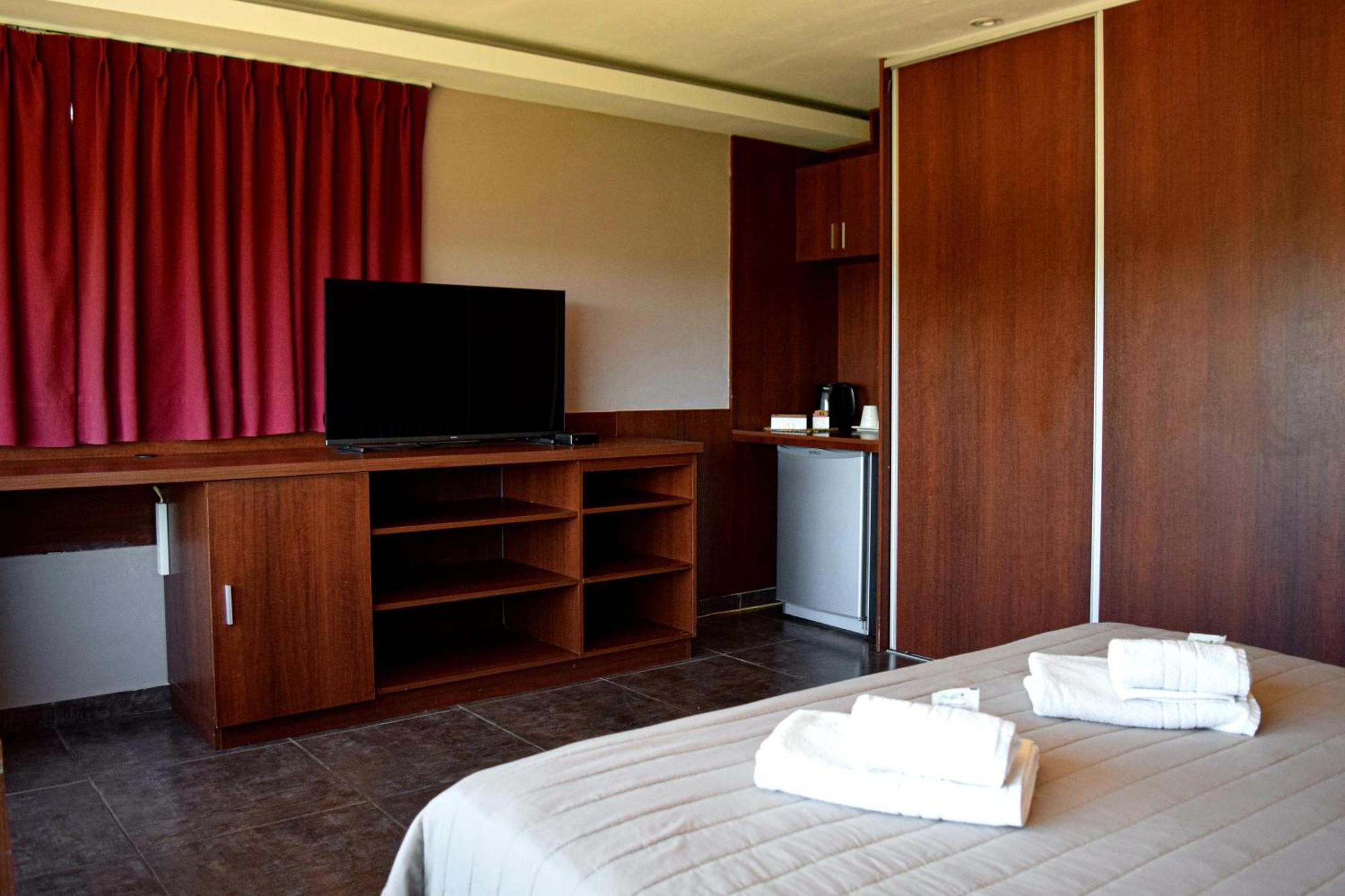 Alamo Hotel Villa Carlos Paz Esterno foto